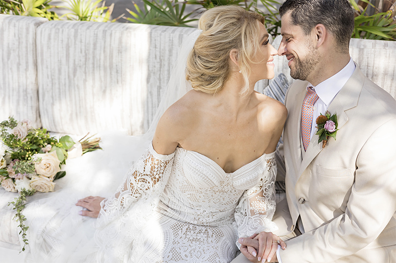 Mexico wedding couple